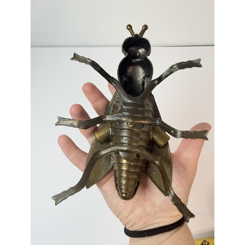 Brass Fly Ashtray Trinket Box Hinged Lid Bug Insect Vintage Metal Home Decor - Picture 7 of 9